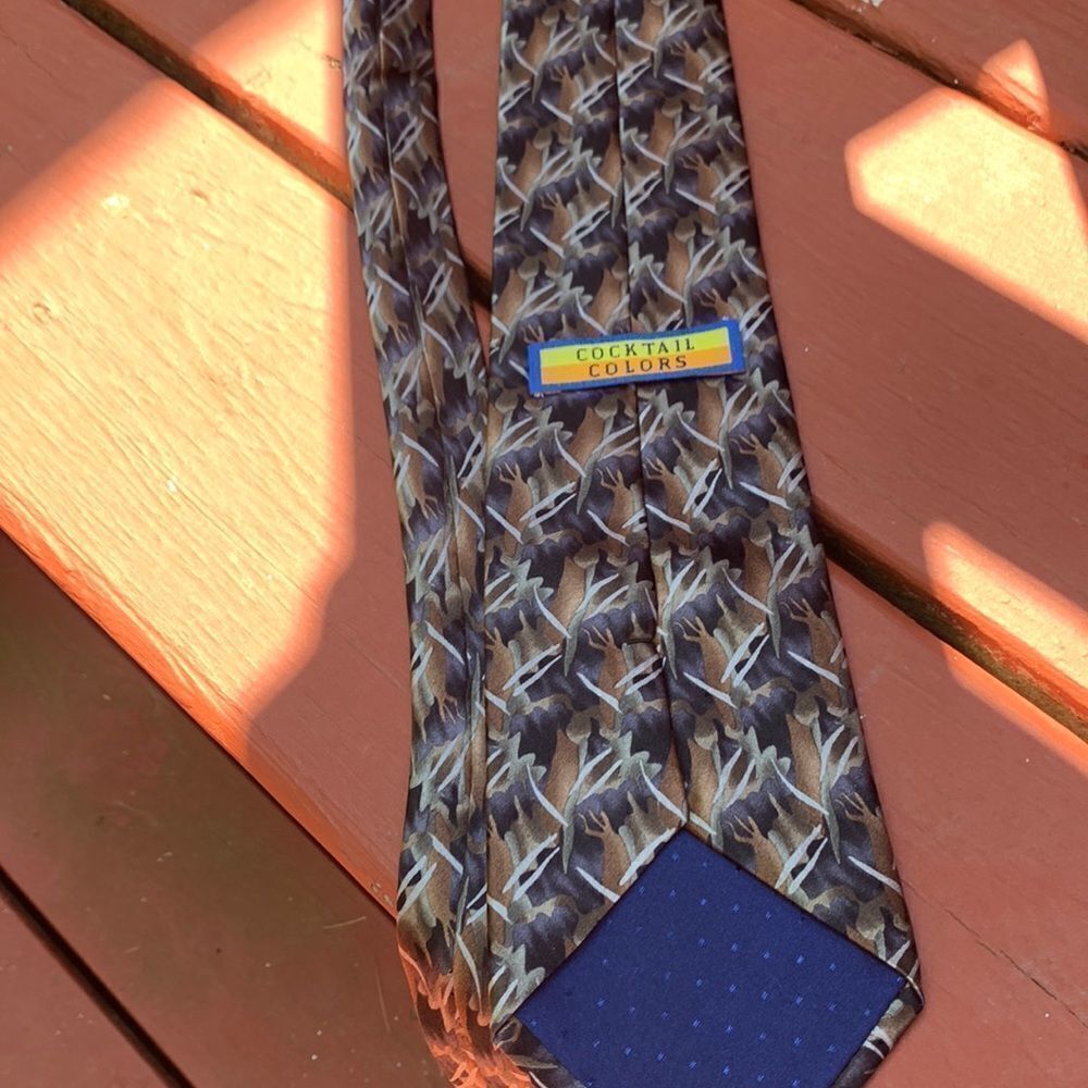 EUC Cocktail Colors Tie